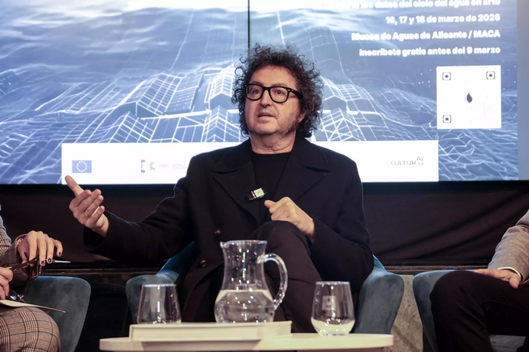 El artista de Almoradí Daniel G. Andújar / HÉCTOR FUENTES